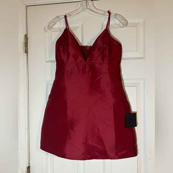NWT - Lulu’s Spaghetti Strap Mini Sundress. Retail $59.00 - Picture 1 of 7